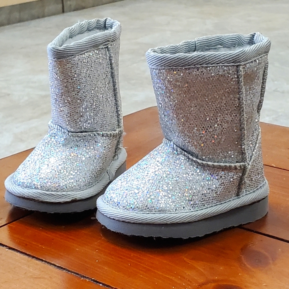 Baby/Toddler size 2 Boots